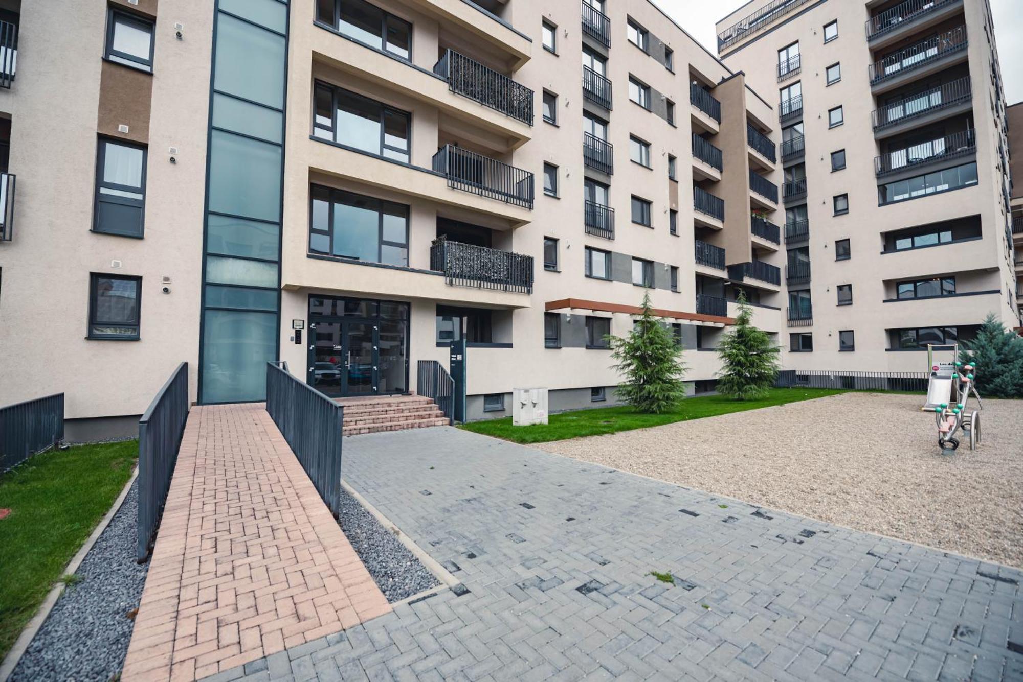 White Mood Apartment 2 Брашов Экстерьер фото